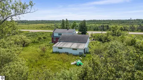 View/Area - 1805 E State St, Cheboygan, MI 49721 photo 3 of 6