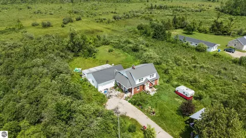 View/Area - 1805 E State St, Cheboygan, MI 49721 photo 5 of 6