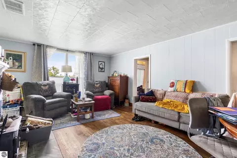 Living - 1805 E State St, Cheboygan, MI 49721 photo 2 of 3