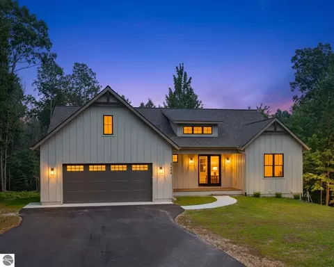3494 Village Circle Dr, Traverse City, MI 49686