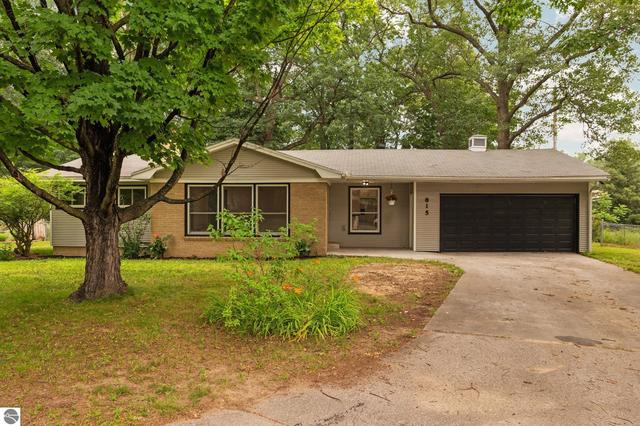 815 Westminster Rd, Traverse City, MI 49686