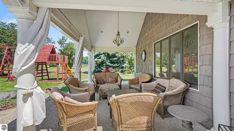 Exterior - 115 Golfside Dr, Alma, MI 48801 photo 1 of 8