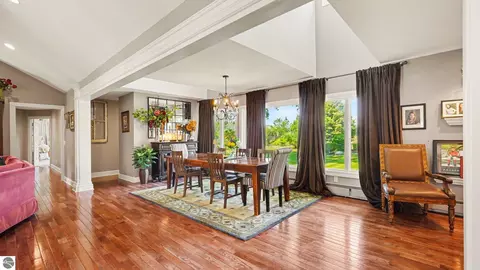 Dining - 115 Golfside Dr, Alma, MI 48801 photo 2 of 3