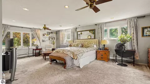 Bedroom - 115 Golfside Dr, Alma, MI 48801 photo 1 of 6