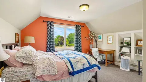 Bedroom - 115 Golfside Dr, Alma, MI 48801 photo 5 of 6