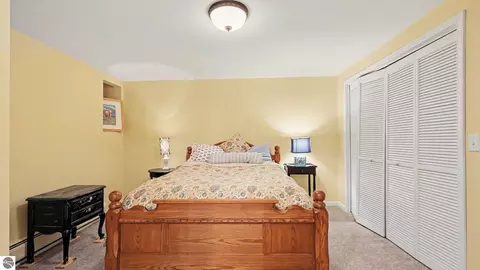 Bedroom - 115 Golfside Dr, Alma, MI 48801 photo 4 of 6