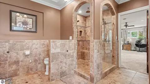 Bath - 115 Golfside Dr, Alma, MI 48801 photo 3 of 9