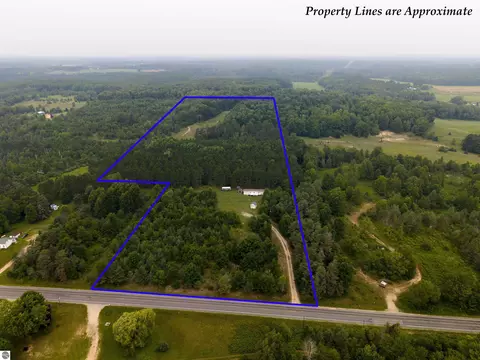 3512 SW Ingersoll Rd, Fife Lake, MI 49633