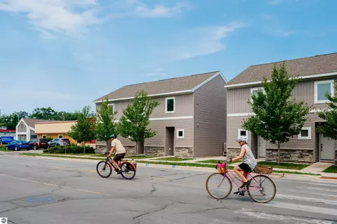 1141 Eighth St, Traverse City, MI 49686