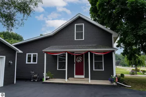 Other - 522 N 2nd St, Shepherd, MI 48883 photo 3 of 15