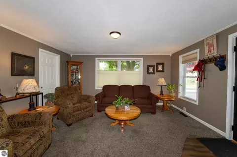 Living - 522 N 2nd St, Shepherd, MI 48883 photo 4 of 4
