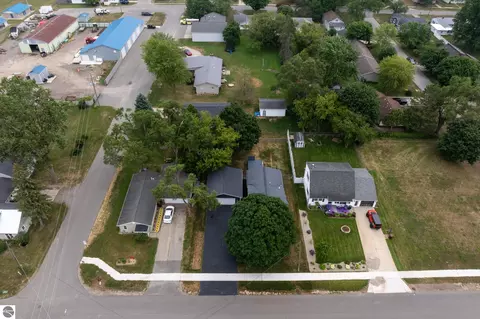 View/Area - 522 N 2nd St, Shepherd, MI 48883 photo 1 of 4