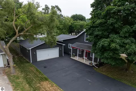 Other - 522 N 2nd St, Shepherd, MI 48883 photo 4 of 15