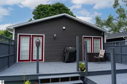 Exterior - 522 N 2nd St, Shepherd, MI 48883 photo 11 of 16