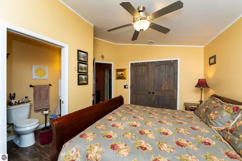 Bedroom - 522 N 2nd St, Shepherd, MI 48883 photo 4 of 10