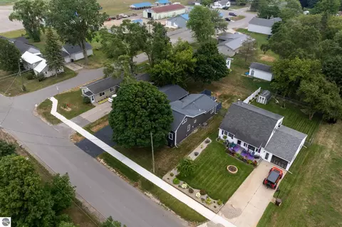 View/Area - 522 N 2nd St, Shepherd, MI 48883 photo 4 of 4