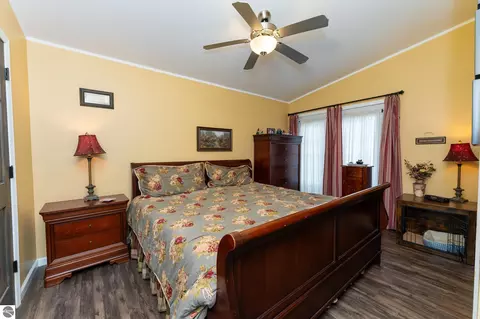 Bedroom - 522 N 2nd St, Shepherd, MI 48883 photo 1 of 10