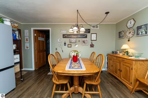 Dining - 522 N 2nd St, Shepherd, MI 48883 photo 2 of 2
