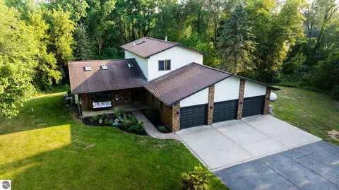 4734 S Nottawa Rd, Mount Pleasant, MI 48858