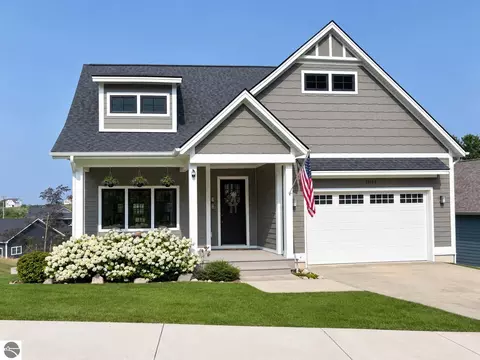13944 S Winding Trl #6, Traverse City, MI 49684