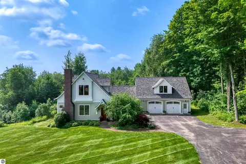 7433 Tobeco Creek Dr, Williamsburg, MI 49690