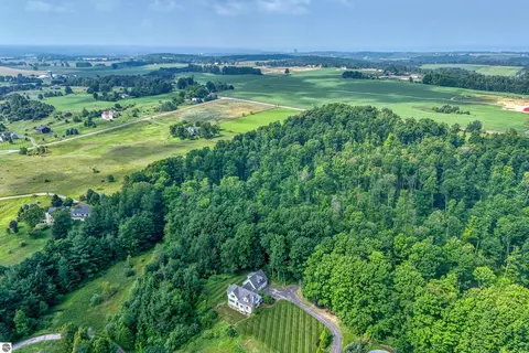 7433 Tobeco Creek Dr, Williamsburg, MI 49690