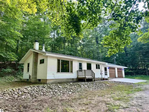 950 E Sullivan Woods, Cedar, MI 49621 photo 6
