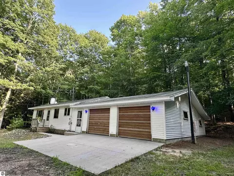 950 E Sullivan Woods, Cedar, MI 49621 photo 33