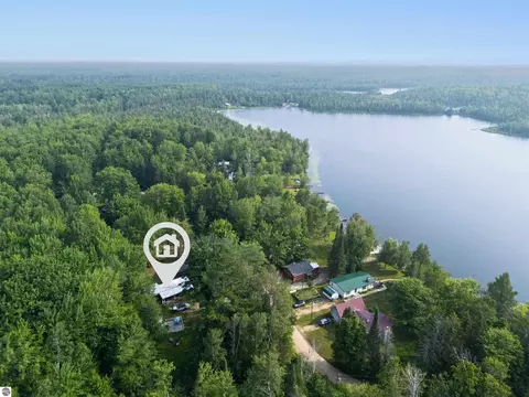 1171 Wa-ba-tesse Dr, Kalkaska, MI 49646