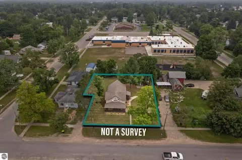 306 Third St, Kalkaska, MI 49646