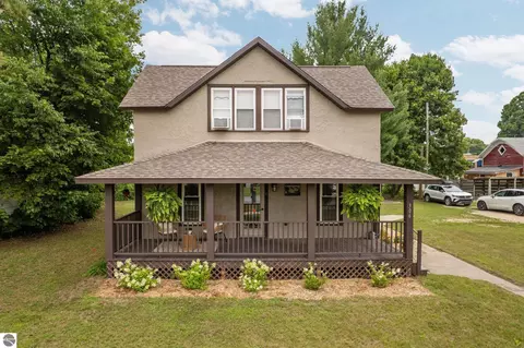 306 Third St, Kalkaska, MI 49646