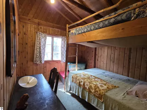 Bedroom - 8152 Beech St, Hale, MI 48739 photo 2 of 2