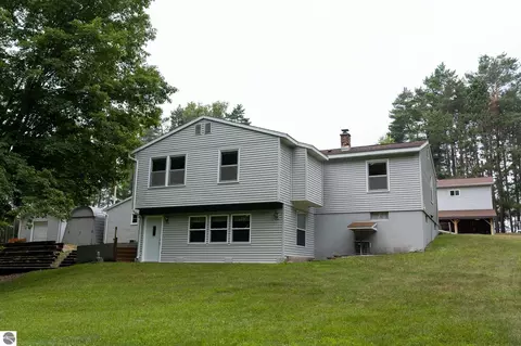 Exterior - 2539 E And 2765 E Rock Rd, Clare, MI 48617 photo 2 of 32