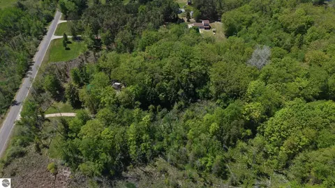 View/Area - 2539 E And 2765 E Rock Rd, Clare, MI 48617 photo 4 of 6