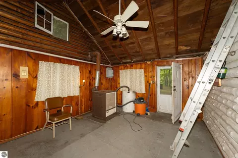 Entry Way - 2539 E And 2765 E Rock Rd, Clare, MI 48617 photo 5 of 5