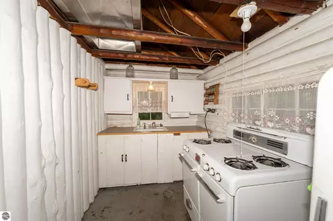 Kitchen - 2539 E And 2765 E Rock Rd, Clare, MI 48617 photo 5 of 5