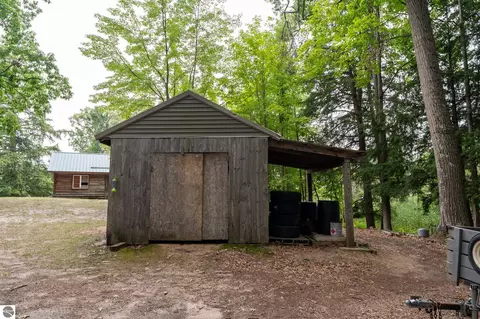 Exterior - 2539 E And 2765 E Rock Rd, Clare, MI 48617 photo 27 of 32
