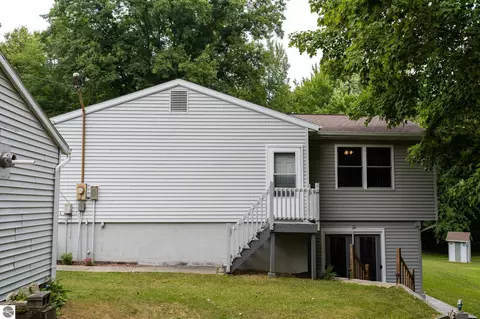 Exterior - 2539 E And 2765 E Rock Rd, Clare, MI 48617 photo 8 of 32