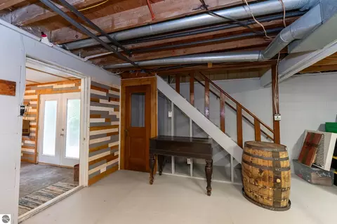 Entry Way - 2539 E And 2765 E Rock Rd, Clare, MI 48617 photo 4 of 5