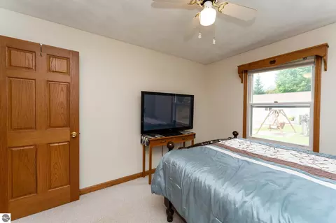 Bedroom - 2539 E And 2765 E Rock Rd, Clare, MI 48617 photo 4 of 8