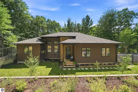 5346 Trager Rd, Traverse City, MI 49696