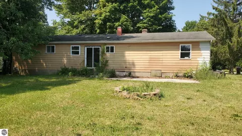 Exterior - 424 N Ithaca St, Ithaca, MI 48847 photo 3 of 4