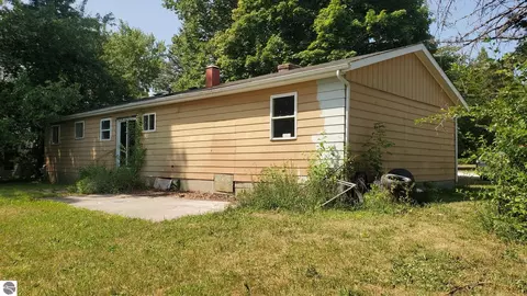 Exterior - 424 N Ithaca St, Ithaca, MI 48847 photo 2 of 4