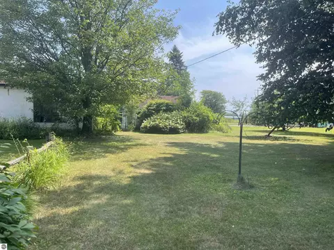 Exterior - 2354 E Huron, Au Gres, MI 48703 photo 4 of 6