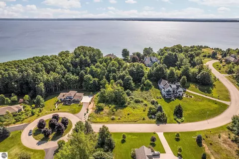 14890 Mallard Dr, Traverse City, MI 49686