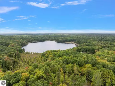 3943 N Skookum Rd, Luther, MI 49656