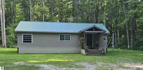 212 3rd Ave, Alden, MI 49612