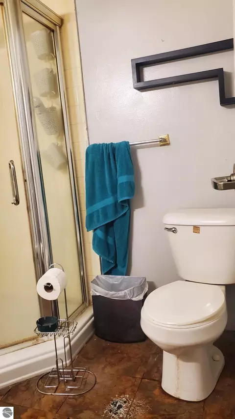 Bath - 910 N Bowery, Gladwin, MI 48624 photo 2 of 2