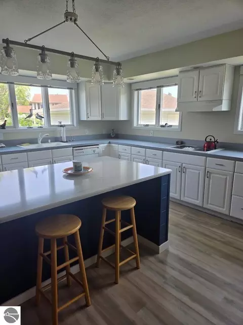 Kitchen - 3008 E Midshipman Dr, Au Gres, MI 48703 photo 4 of 8