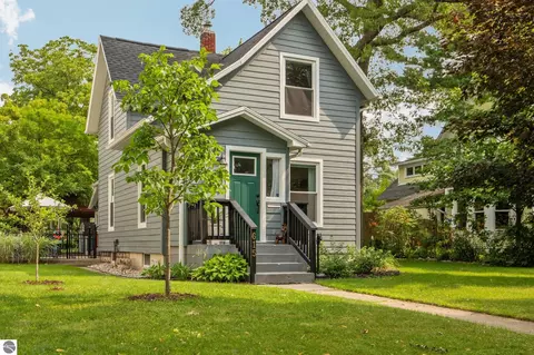 615 Webster St, Traverse City, MI 49686